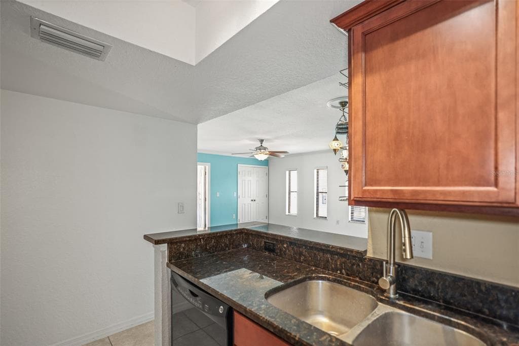 704 LYNDHURST STREET # 624, DUNEDIN, FL 34698 — zdjęcie 4