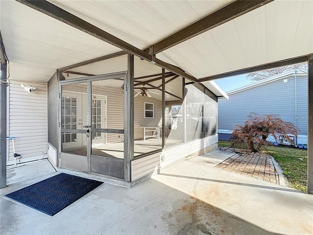 698 CINDI AVENUE, LEESBURG, FL 34788 — zdjęcie 4