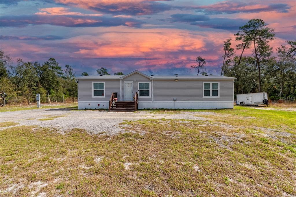 42300 FONSECA LANE, DELAND, FL 32720