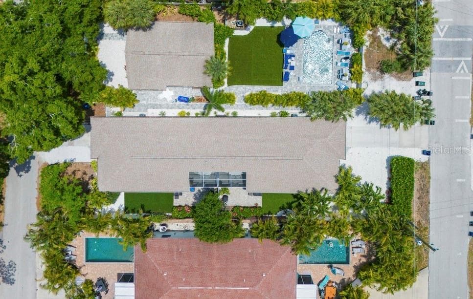 2051 ROSELAWN STREET, SARASOTA, FL 34231