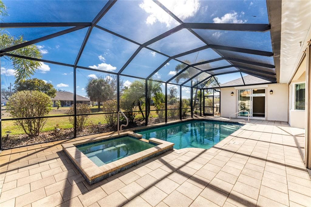 250 ROTONDA BOULEVARD N, ROTONDA WEST, FL 33947 — zdjęcie 3