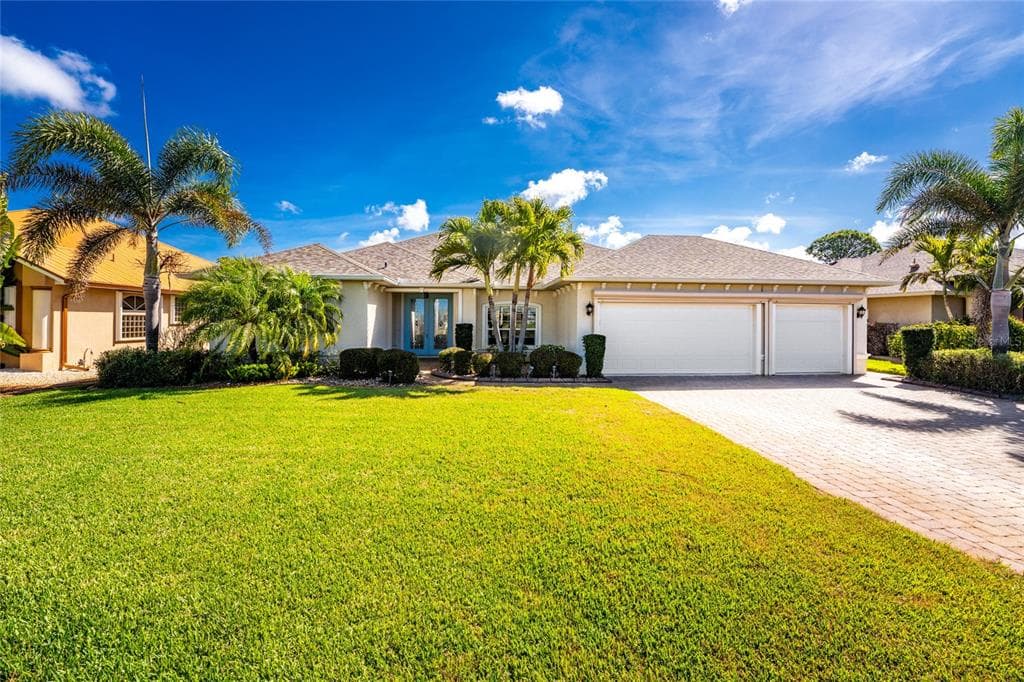 250 ROTONDA BOULEVARD N, ROTONDA WEST, FL 33947