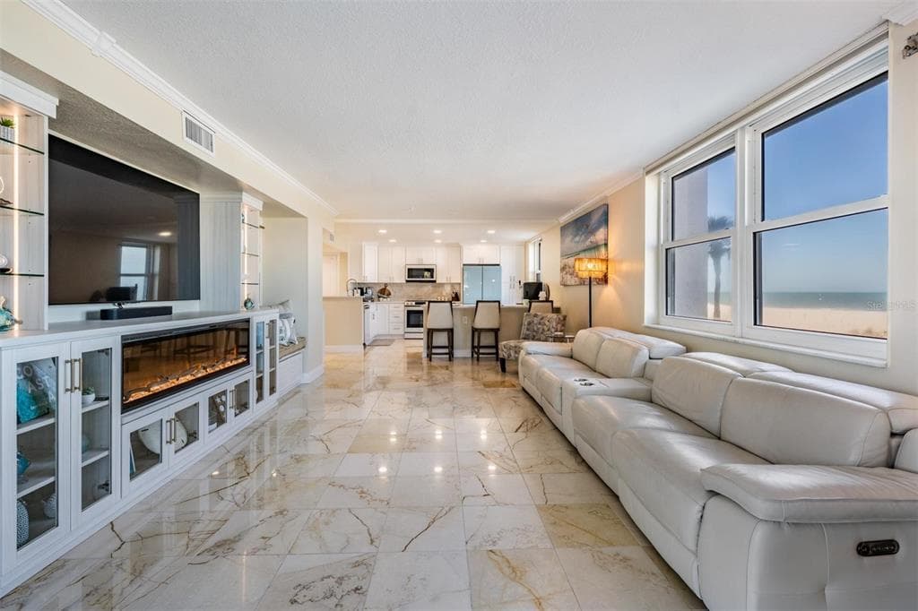 1400 GULF BOULEVARD # 109, CLEARWATER BEACH, FL 33767