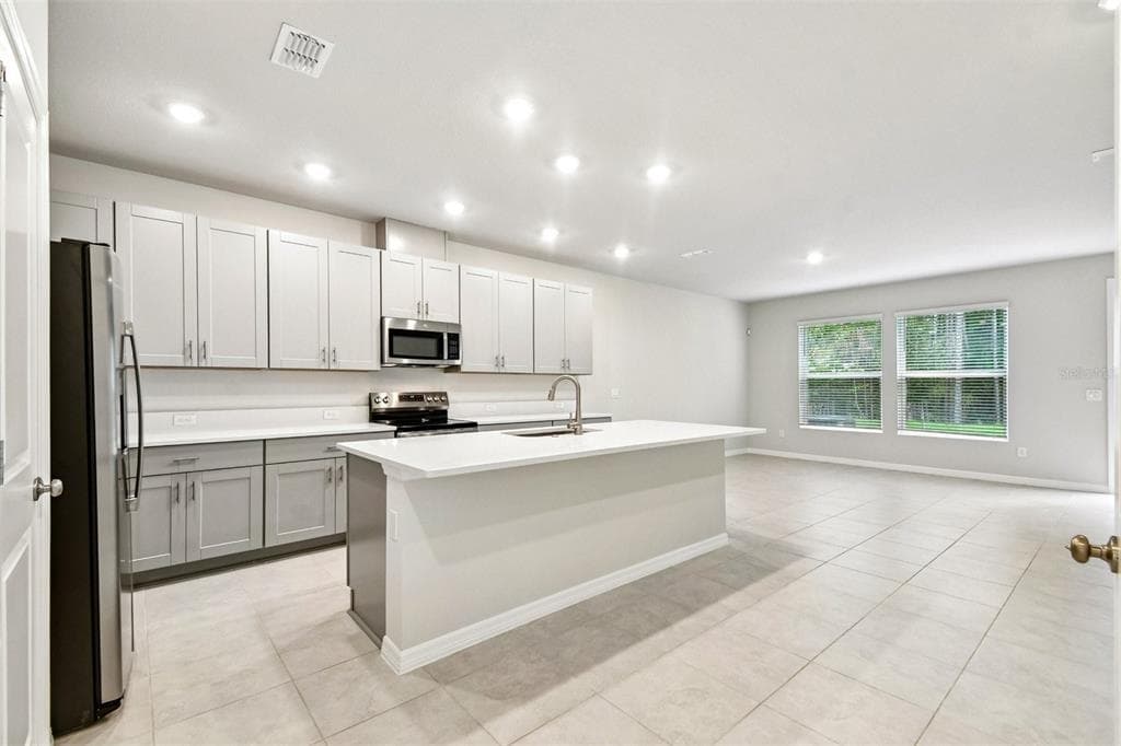 1121 WILD CREST LANE, DAYTONA BEACH, FL 32117 — zdjęcie 2