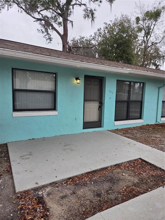 743 E ALFRED STREET, TAVARES, FL 32778