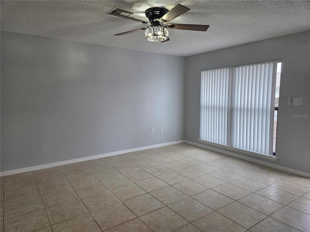 743 E ALFRED STREET, TAVARES, FL 32778 — zdjęcie 5
