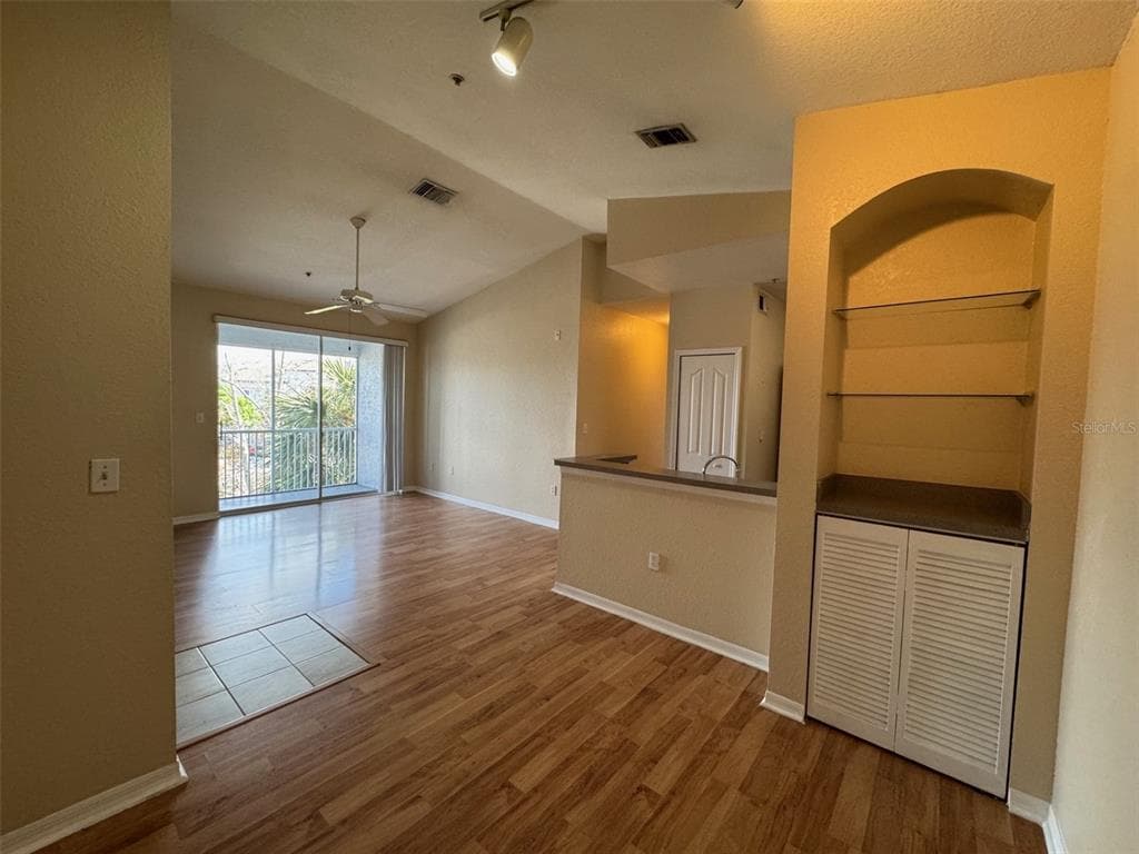 5817 LEGACY CRESCENT PLACE # 302, RIVERVIEW, FL 33578 — zdjęcie 3