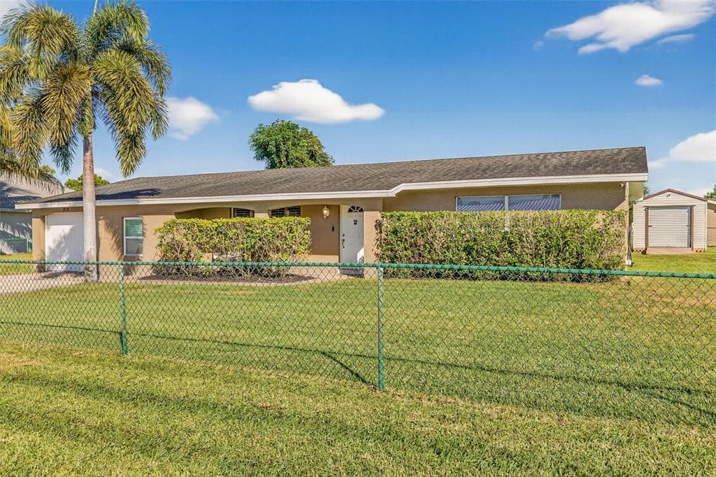 219 RICHMOND AVENUE S, LEHIGH ACRES, FL 33936 — zdjęcie 2