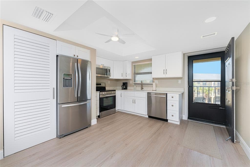 14459 RIVER BEACH DRIVE # C218, PORT CHARLOTTE, FL 33953 — zdjęcie 4