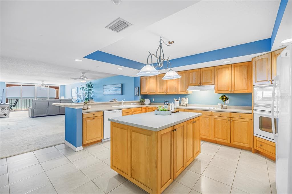 16326 GULF BOULEVARD # 308, REDINGTON BEACH, FL 33708 — zdjęcie 5