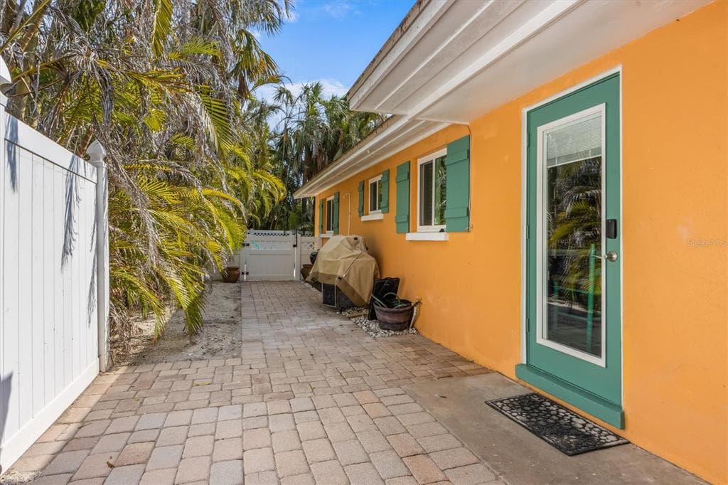 5807 DE PALMAS AVENUE, HOLMES BEACH, FL 34217 — zdjęcie 3