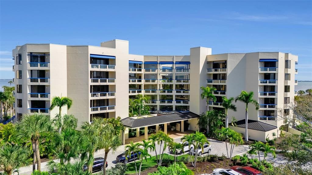 2110 HARBOURSIDE DRIVE # 523, LONGBOAT KEY, FL 34228