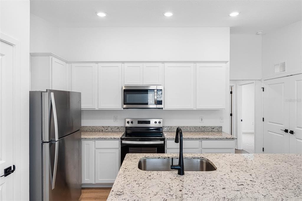 15197 DUCK HAWK ROAD, BROOKSVILLE, FL 34614 — zdjęcie 4