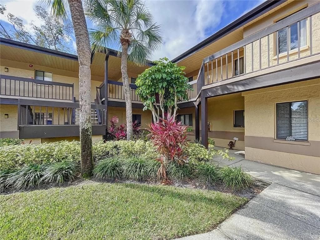 2679 SABAL SPRINGS CIRCLE # 102, CLEARWATER, FL 33761