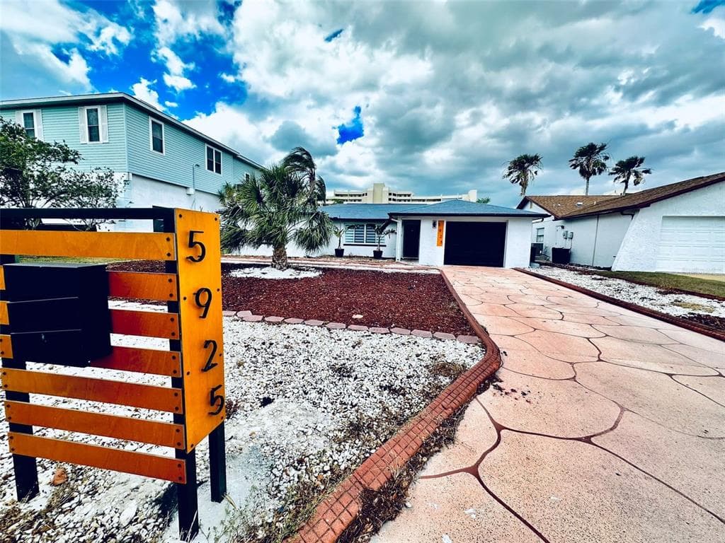 5925 BEVERLY DRIVE, HUDSON, FL 34667