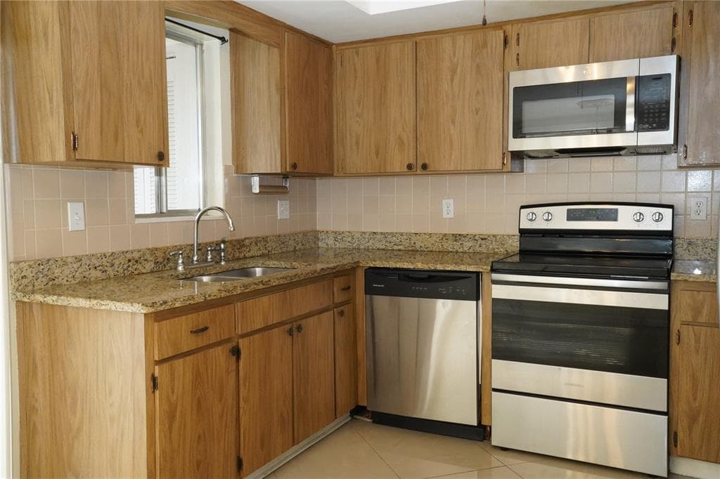 349 JOEL BOULEVARD # 201, LEHIGH ACRES, FL 33936 — zdjęcie 5