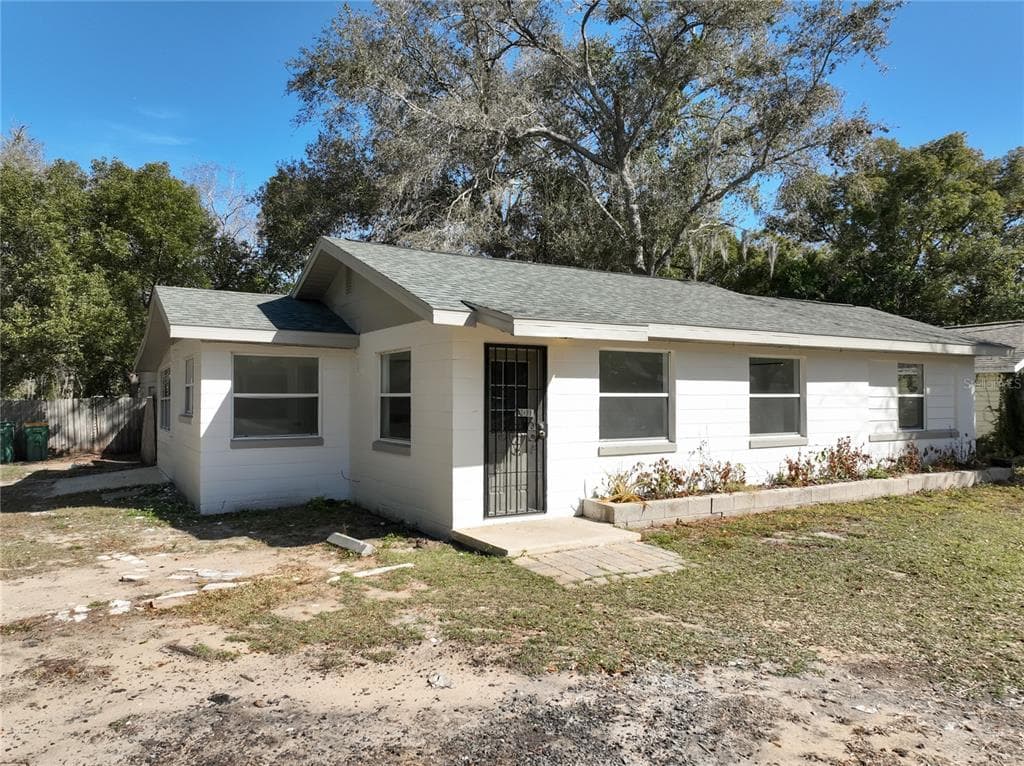 301 E ATWATER AVENUE, EUSTIS, FL 32726 — zdjęcie 2