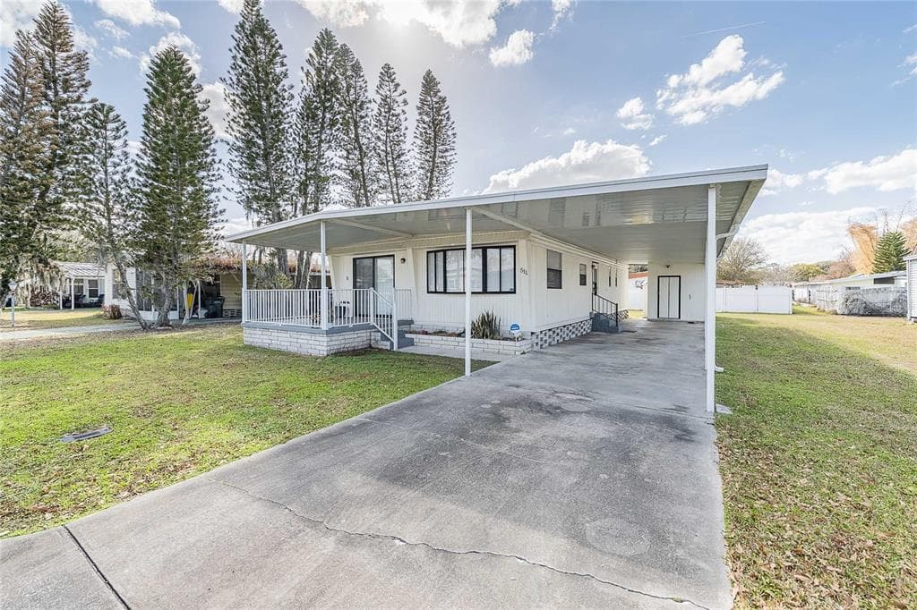 511 LAZY LAKE DRIVE W, LAKELAND, FL 33801