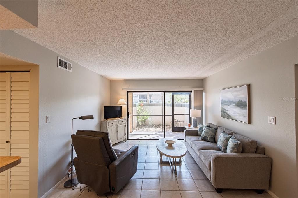 19505 QUESADA AVENUE # AA105, PORT CHARLOTTE, FL 33948 — zdjęcie 5