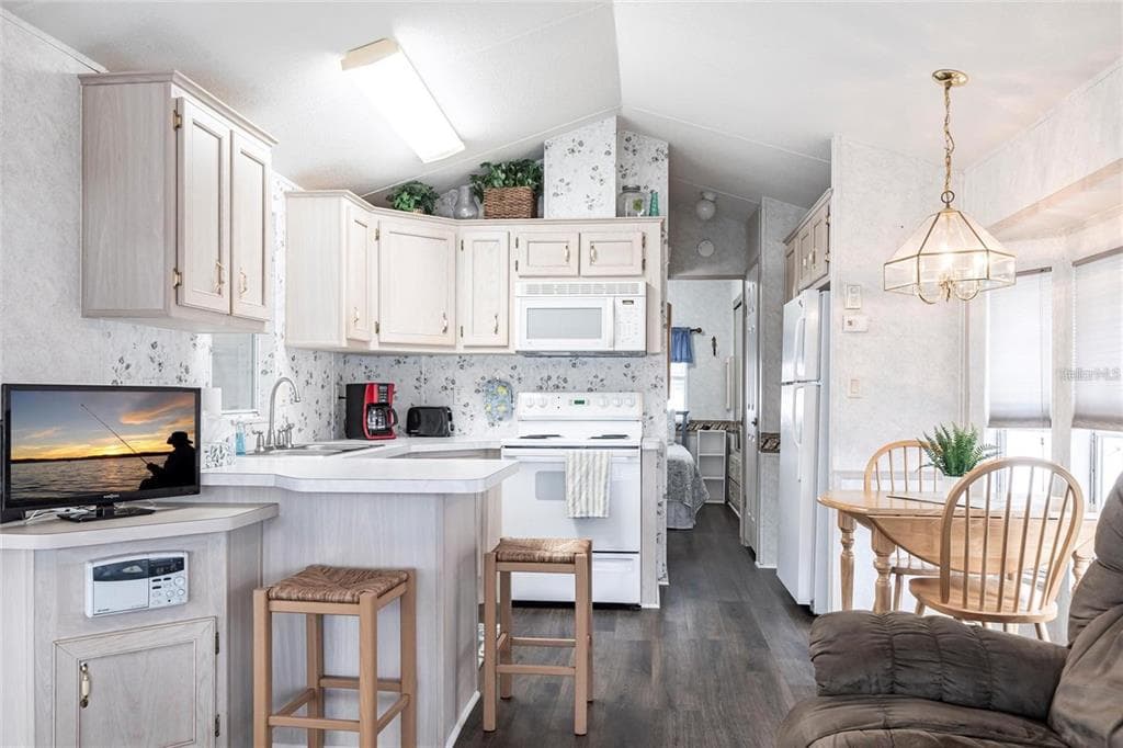 1604 N MANATEE LOOP, PUNTA GORDA, FL 33950 — zdjęcie 3