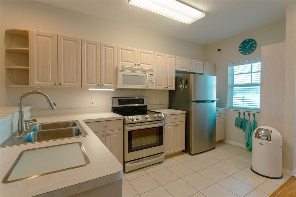 3919 CAPE HAZE DRIVE # 503, ROTONDA WEST, FL 33947 — zdjęcie 3
