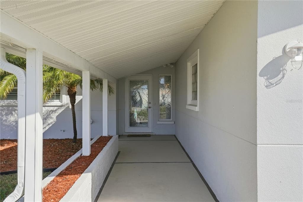 541 LILLIAN DRIVE, MADEIRA BEACH, FL 33708 — zdjęcie 3