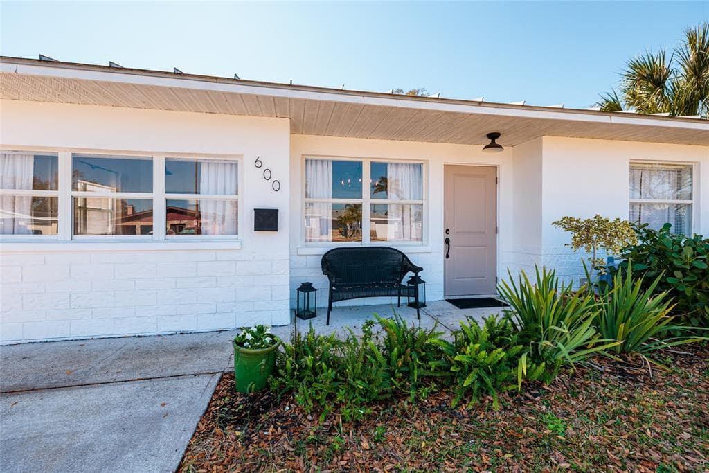 600 74TH AVENUE N, ST PETERSBURG, FL 33702 — zdjęcie 2