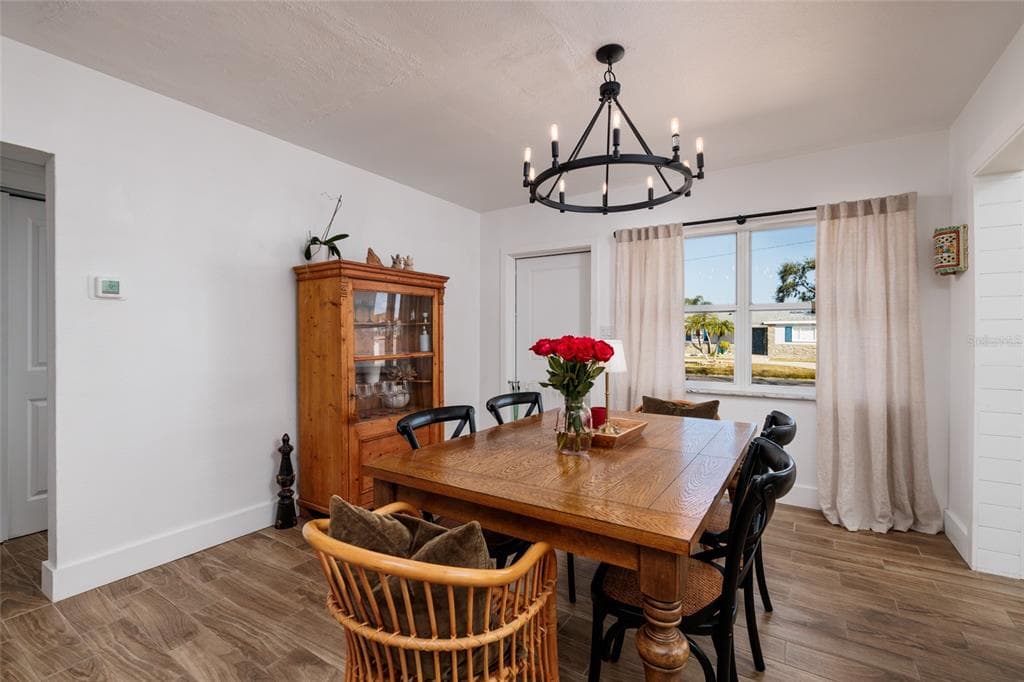 600 74TH AVENUE N, ST PETERSBURG, FL 33702 — zdjęcie 3