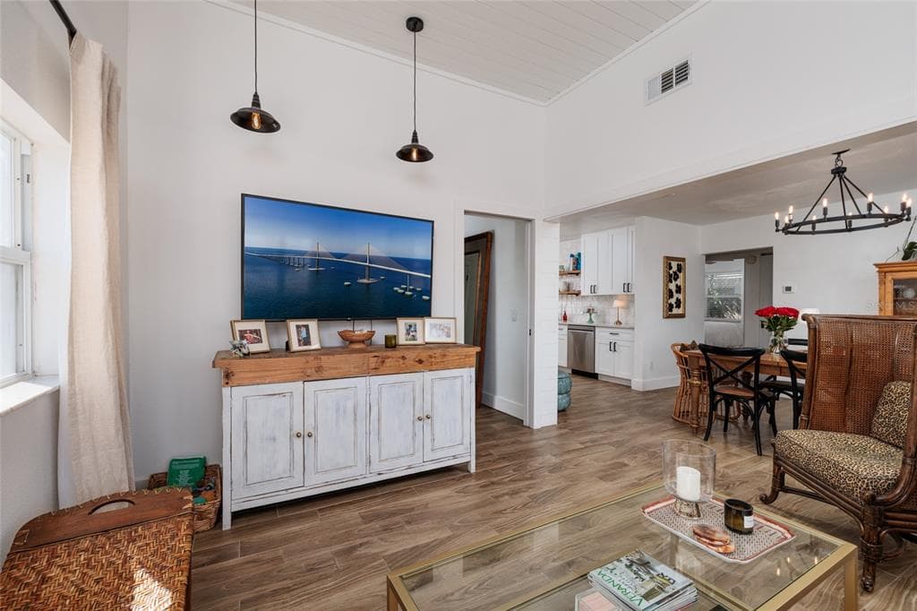 600 74TH AVENUE N, ST PETERSBURG, FL 33702 — zdjęcie 5