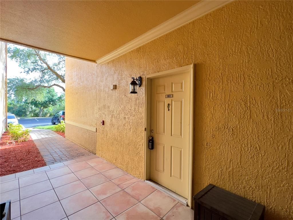 4309 BAYSIDE VILLAGE DRIVE # 102, TAMPA, FL 33615 — zdjęcie 2