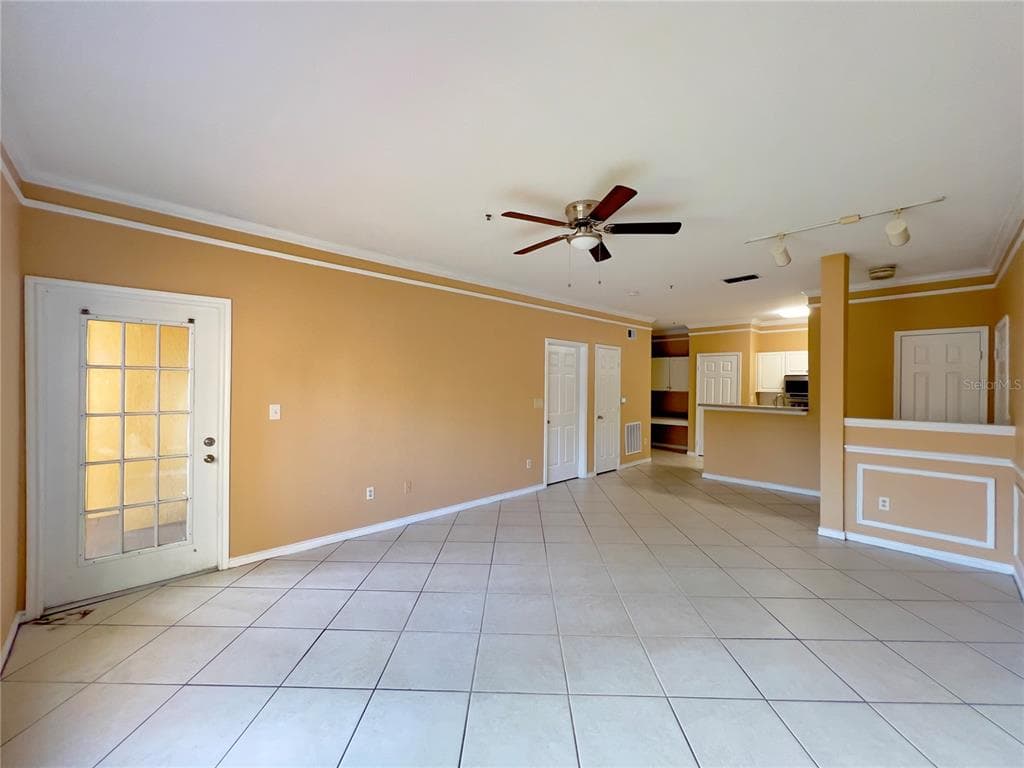 4309 BAYSIDE VILLAGE DRIVE # 102, TAMPA, FL 33615 — zdjęcie 3