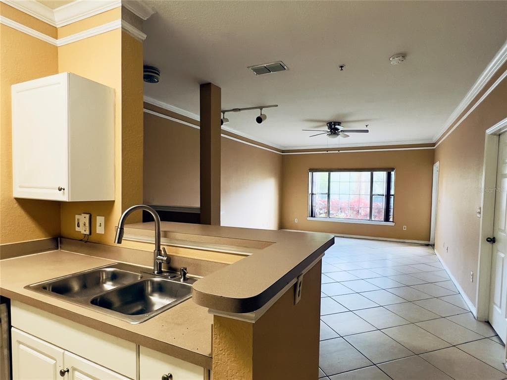 4309 BAYSIDE VILLAGE DRIVE # 102, TAMPA, FL 33615 — zdjęcie 4