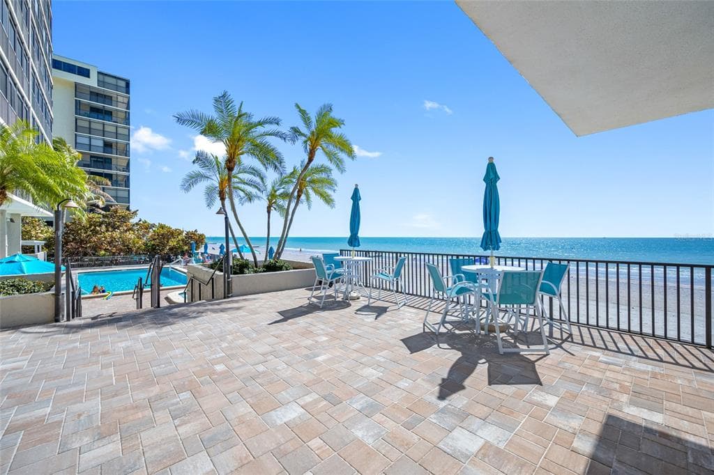 15462 GULF BOULEVARD # 603, MADEIRA BEACH, FL 33708 — zdjęcie 4