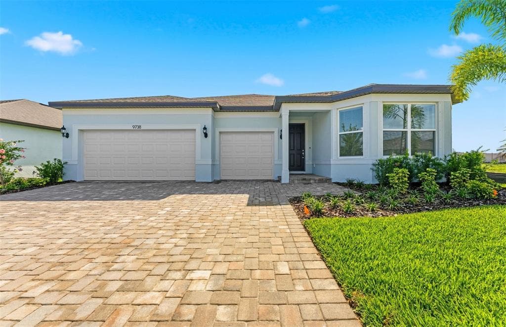 9738 AUTUMN RIDGE AVENUE, RIVERVIEW, FL 33578