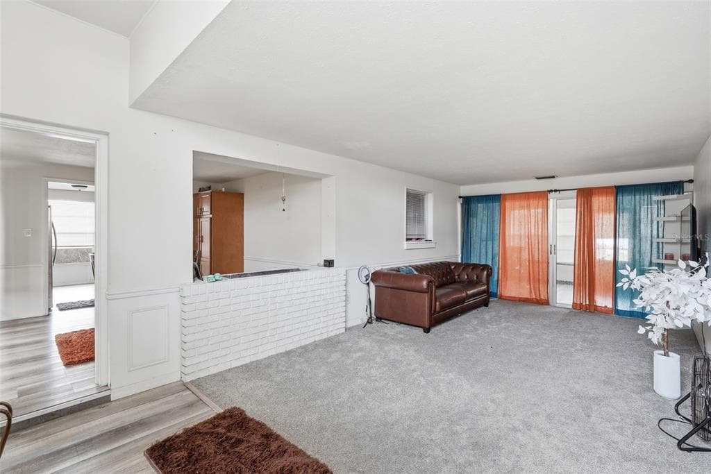1709 CARNEGIE CIRCLE, TAMPA, FL 33619 — zdjęcie 4