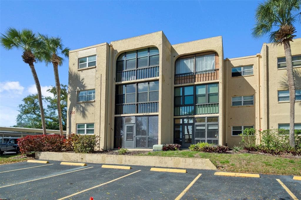 11485 OAKHURST ROAD # 200-208, LARGO, FL 33774 — zdjęcie 5