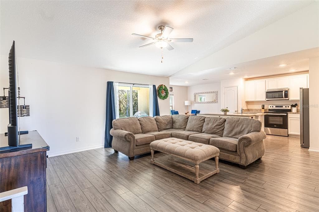 437 RIO GRANDE PLACE, POINCIANA, FL 34759 — zdjęcie 2