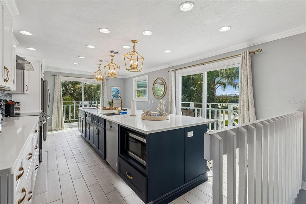 330 6TH AVENUE, INDIAN ROCKS BEACH, FL 33785 — zdjęcie 3