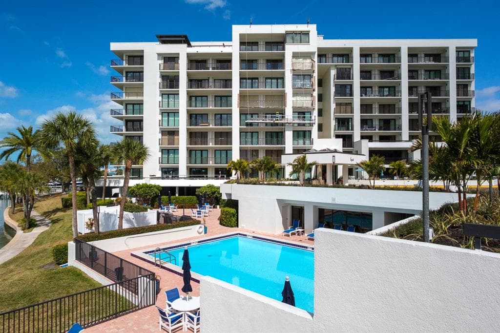 8 BELLEVIEW BOULEVARD # 108, BELLEAIR, FL 33756 — zdjęcie 2
