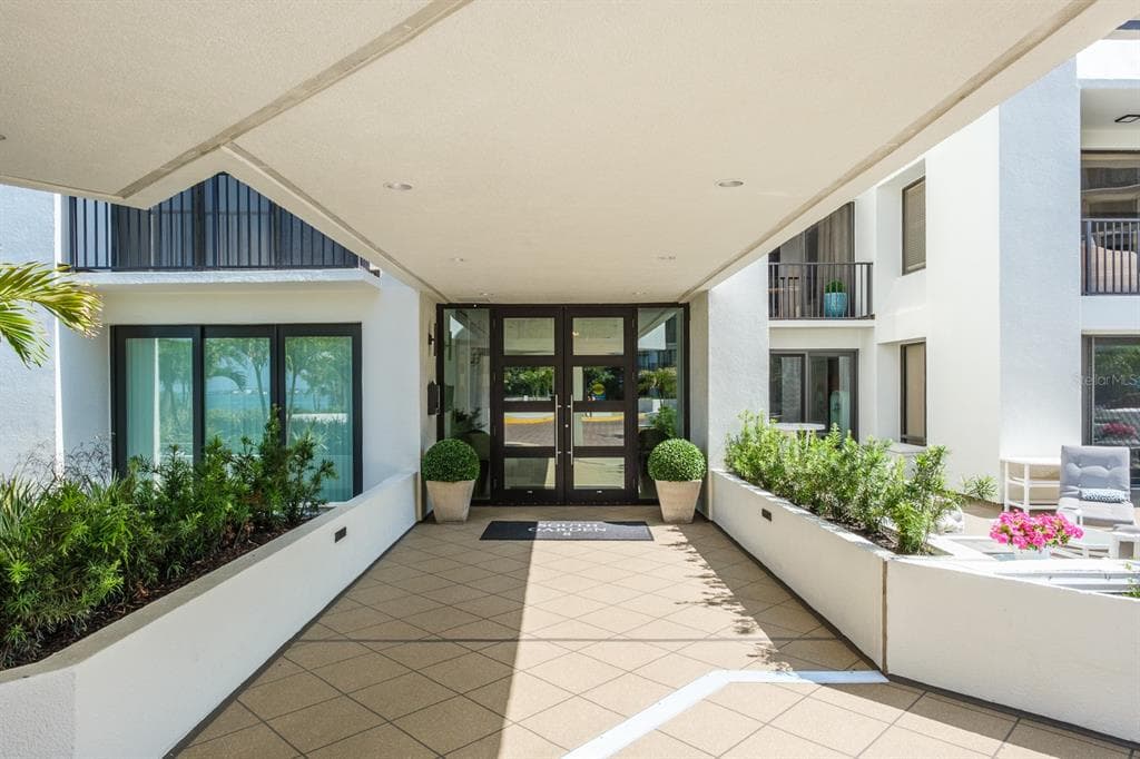 8 BELLEVIEW BOULEVARD # 108, BELLEAIR, FL 33756 — zdjęcie 3