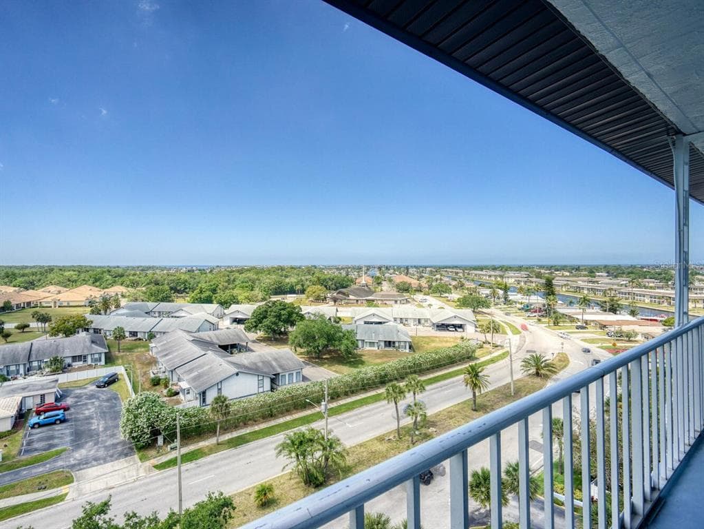 4939 FLORAMAR TERRACE # 904, NEW PORT RICHEY, FL 34652 — zdjęcie 4