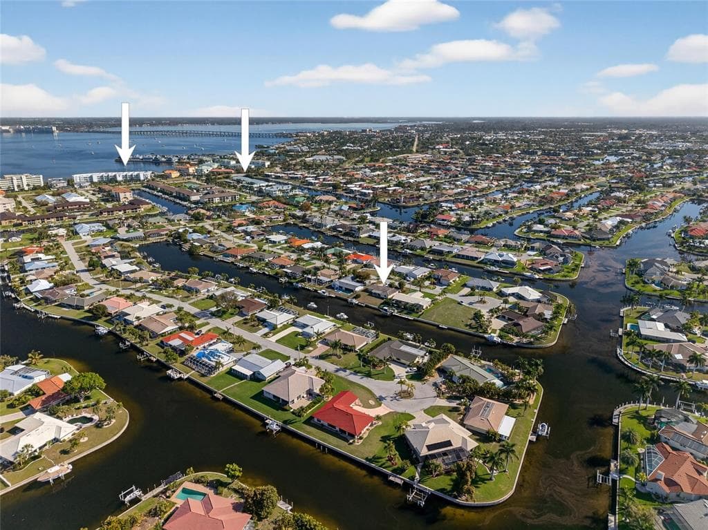 523 VIA CINTIA, PUNTA GORDA, FL 33950 — zdjęcie 2