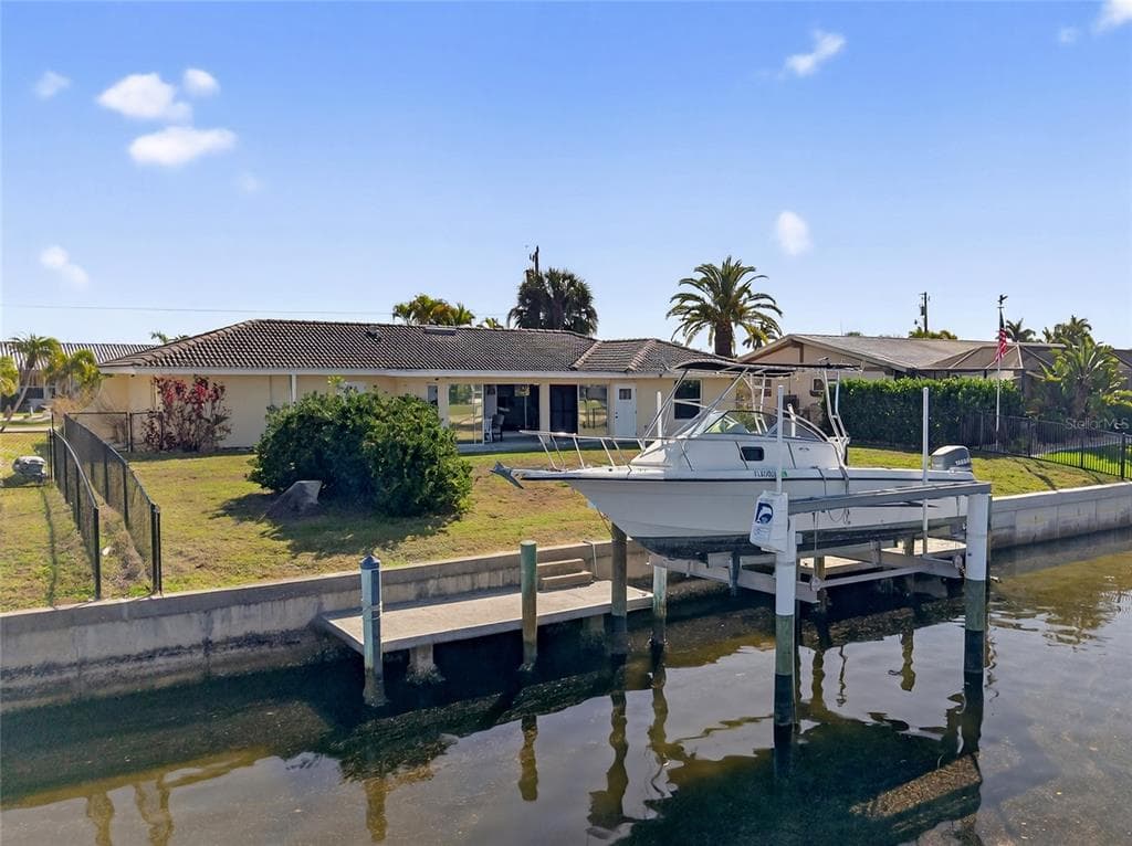 523 VIA CINTIA, PUNTA GORDA, FL 33950 — zdjęcie 3