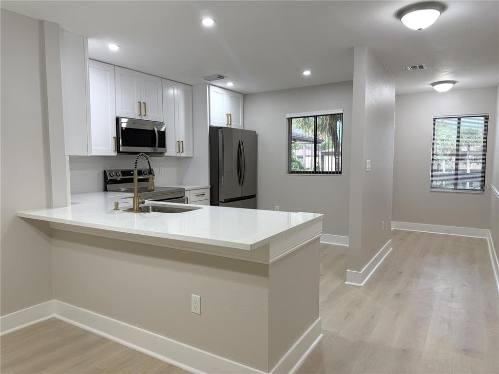 2682 SABAL SPRINGS CIRCLE # 204, CLEARWATER, FL 33761 — zdjęcie 3