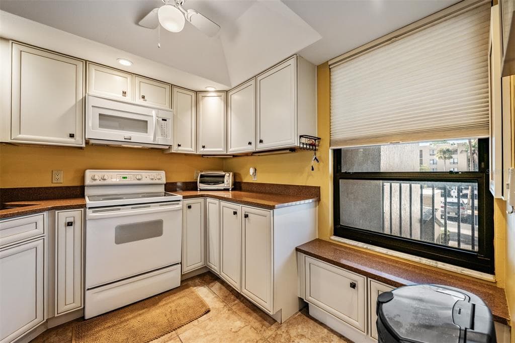 2618 COVE CAY DRIVE # 204, CLEARWATER, FL 33760 — zdjęcie 4