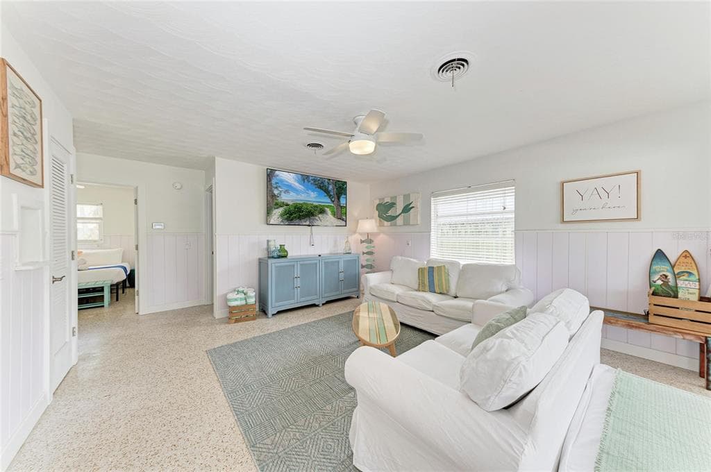 2111 AVENUE B, BRADENTON BEACH, FL 34217 — zdjęcie 4