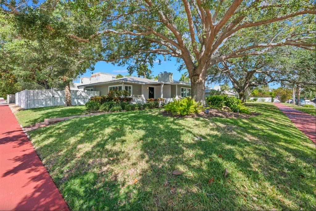 140 S BLVD OF THE PRESIDENTS, SARASOTA, FL 34236 — zdjęcie 2