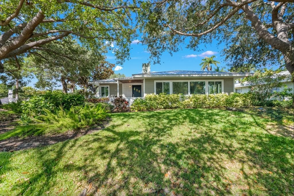 140 S BLVD OF THE PRESIDENTS, SARASOTA, FL 34236