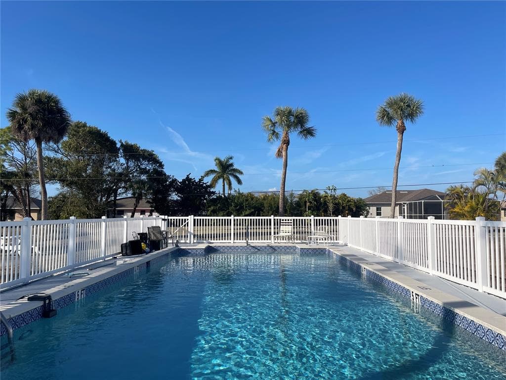 200 ROTONDA BOULEVARD W # A4, ROTONDA WEST, FL 33947 — zdjęcie 2