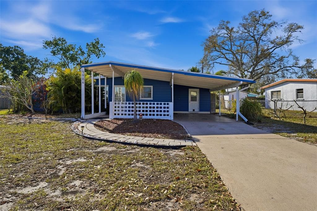 1904 31ST STREET W, BRADENTON, FL 34205